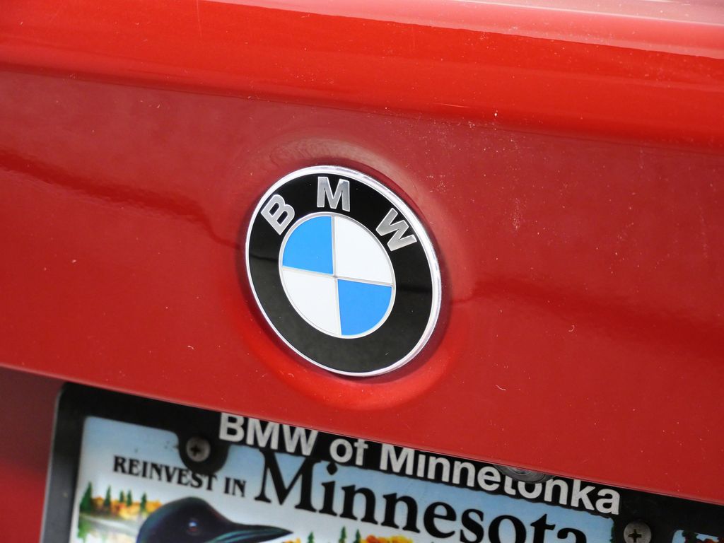 Thumbnail: 2017 BMW 3 Series - 12