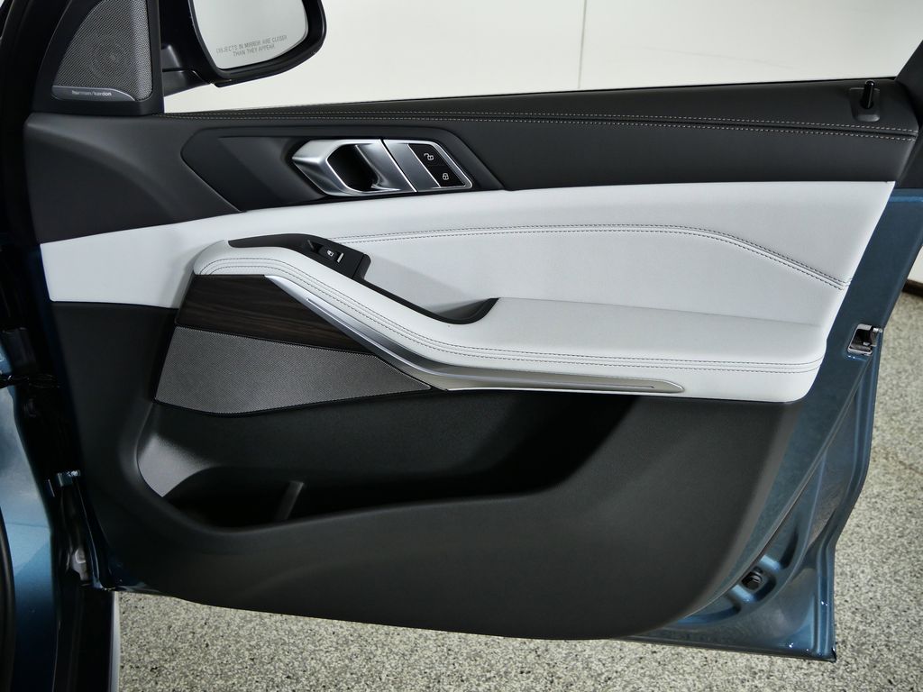 Thumbnail: 2026 BMW X5 - 19