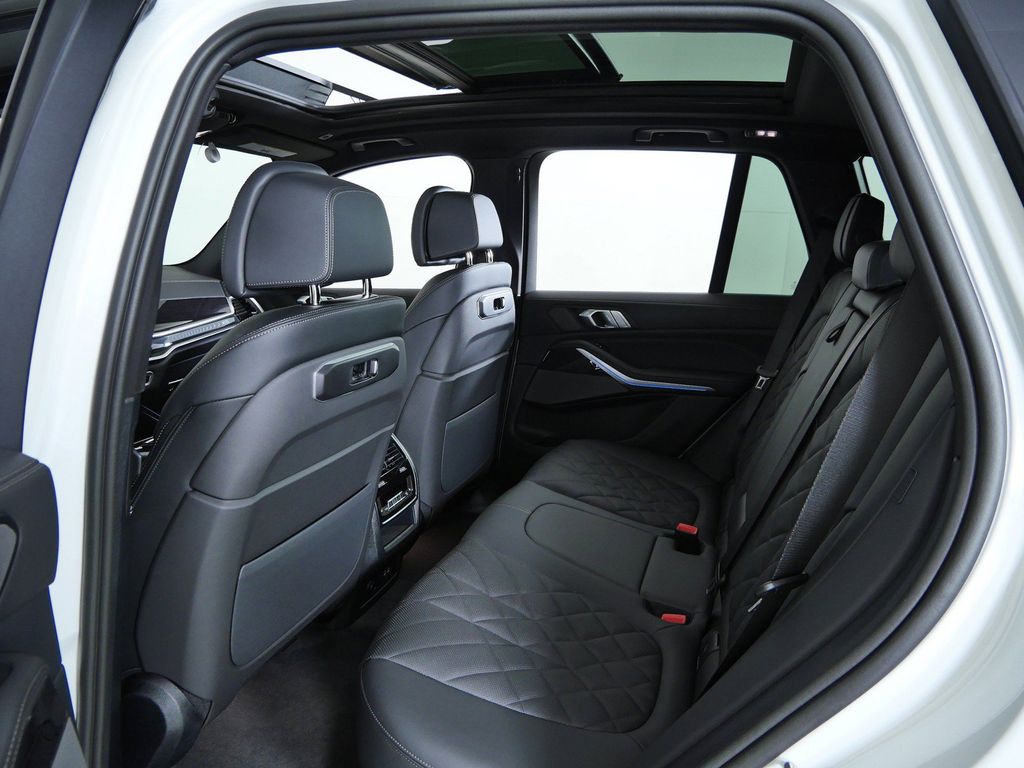 Thumbnail: 2026 BMW X5 - 29