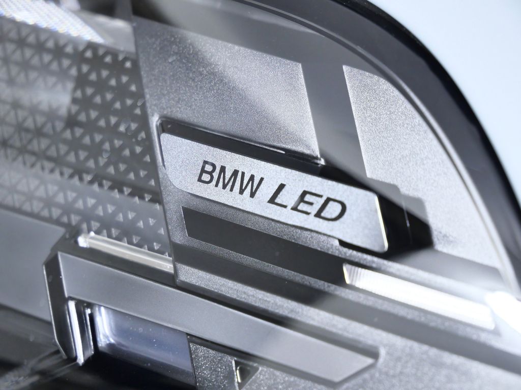 Thumbnail: 2026 BMW X5 - 4