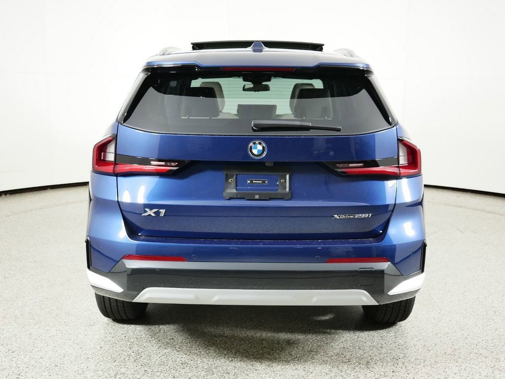 Thumbnail: 2025 BMW X1 - 11