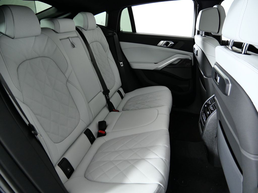 Thumbnail: 2026 BMW X6 - 27