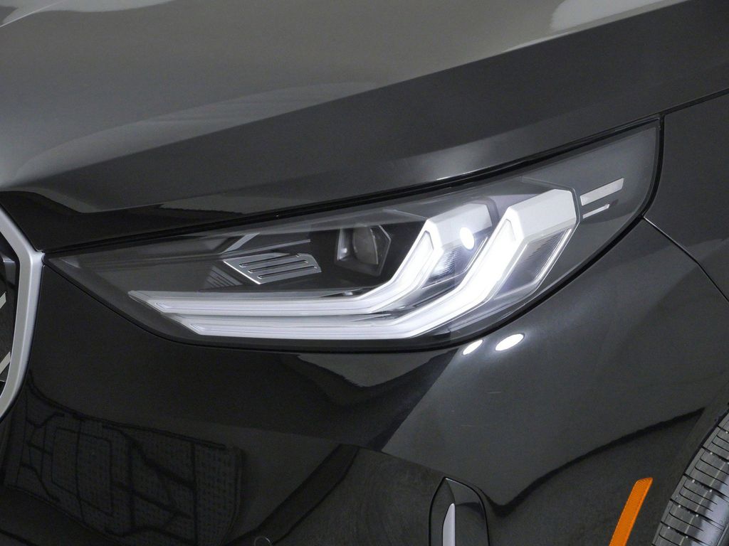 Thumbnail: 2026 BMW X3 - 3