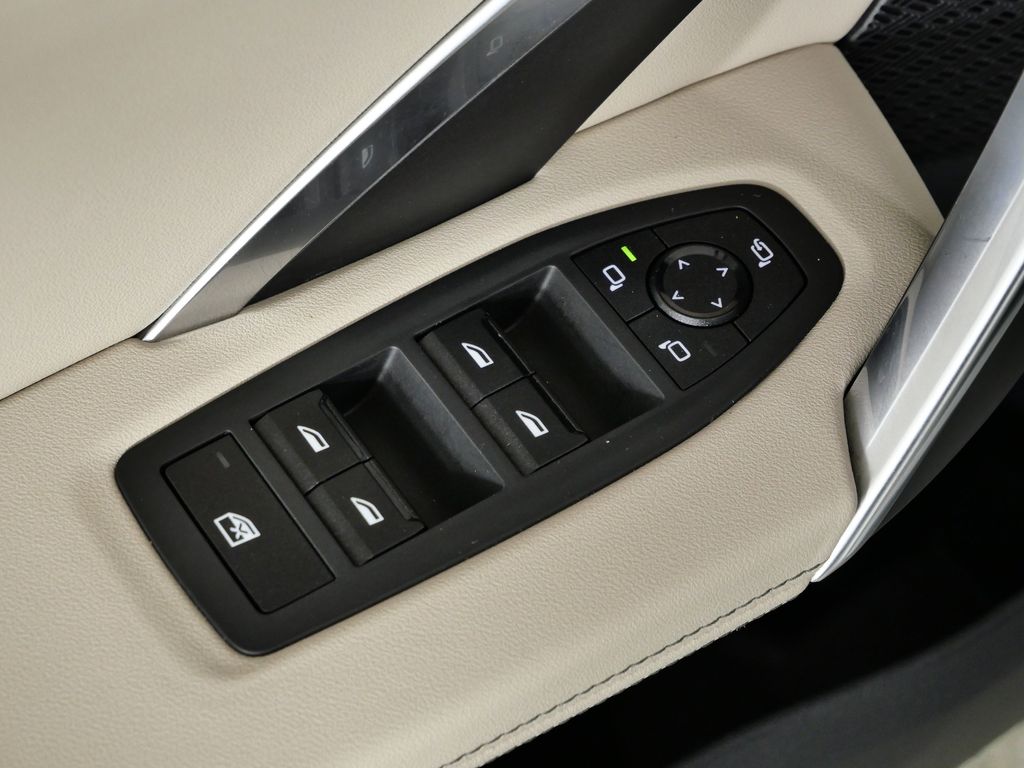 Thumbnail: 2025 BMW X1 - 39