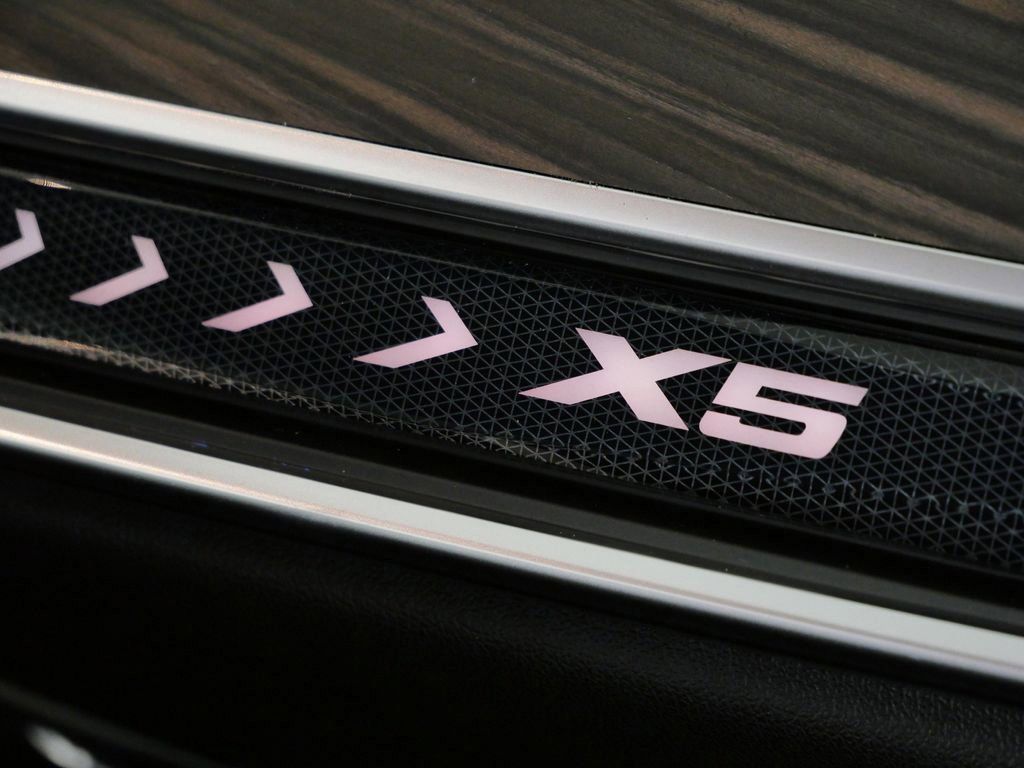 Thumbnail: 2026 BMW X5 - 25