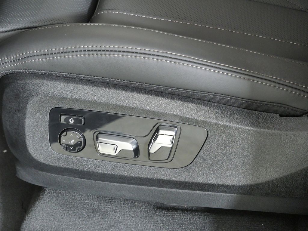 Thumbnail: 2026 BMW X5 - 39