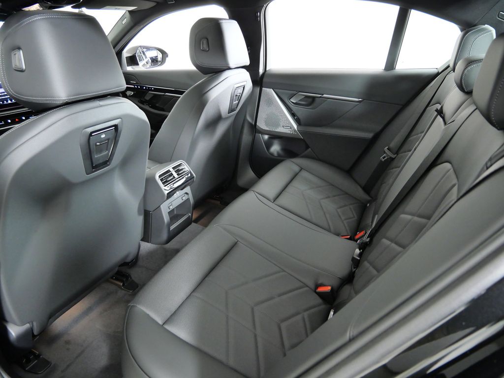 Thumbnail: 2026 BMW 5 Series - 29