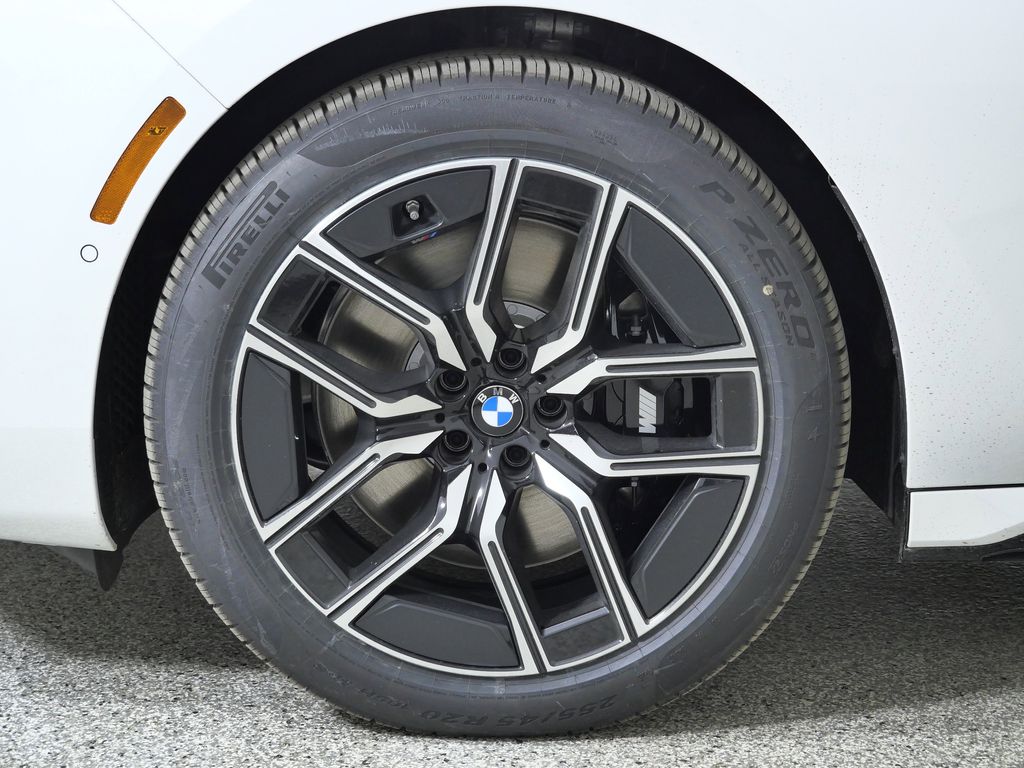 Thumbnail: 2026 BMW 7 Series - 17