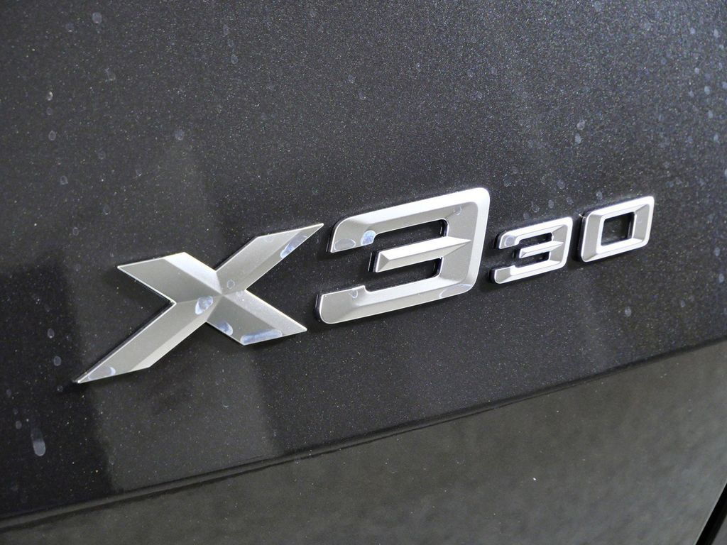 Thumbnail: 2026 BMW X3 - 12