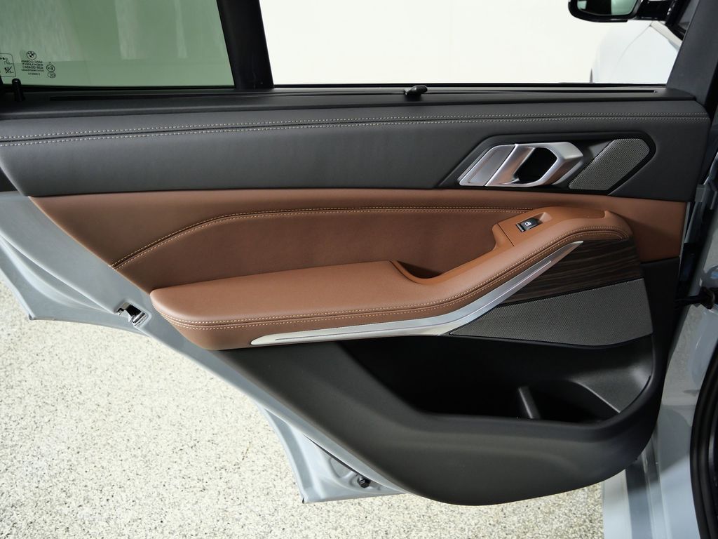 Thumbnail: 2026 BMW X5 - 31