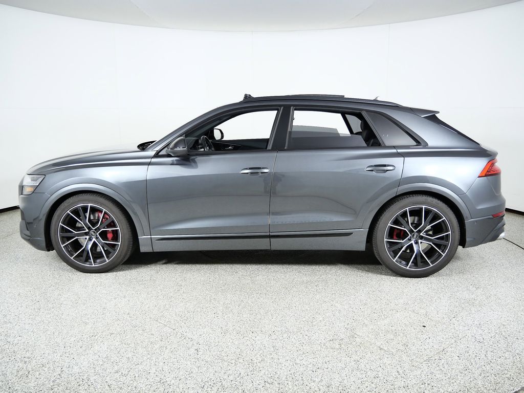 Thumbnail: 2023 Audi SQ8 - 15