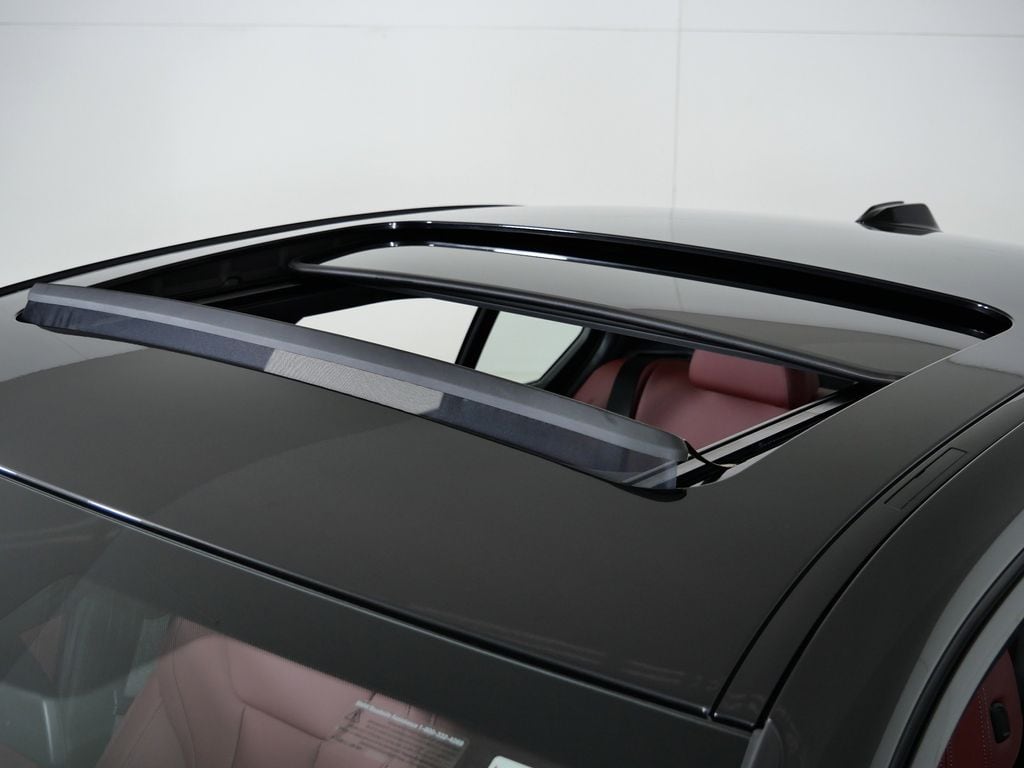 Thumbnail: 2026 BMW 3 Series - 18