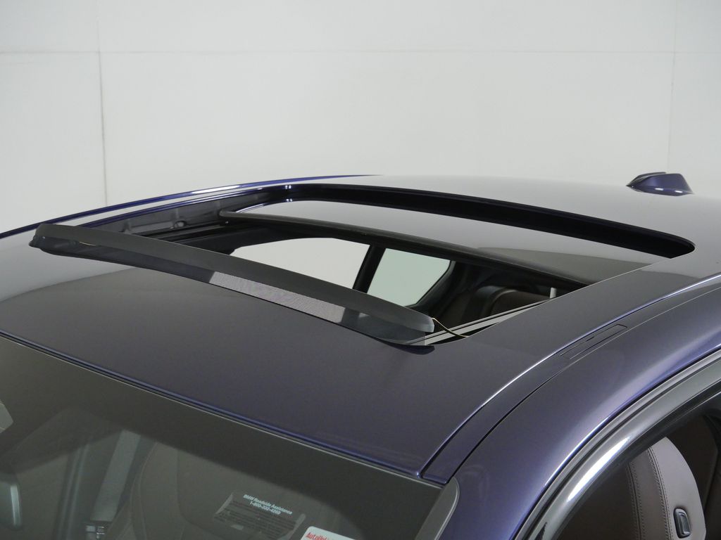 Thumbnail: 2026 BMW 3 Series - 17