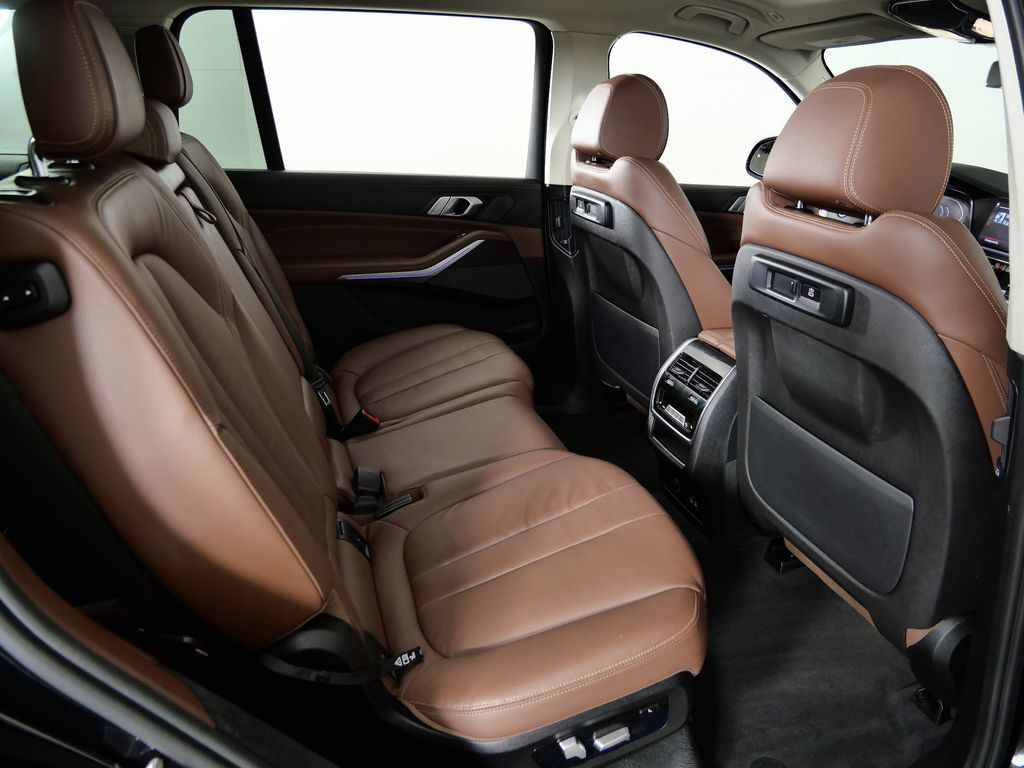 Thumbnail: 2020 BMW X7 - 26