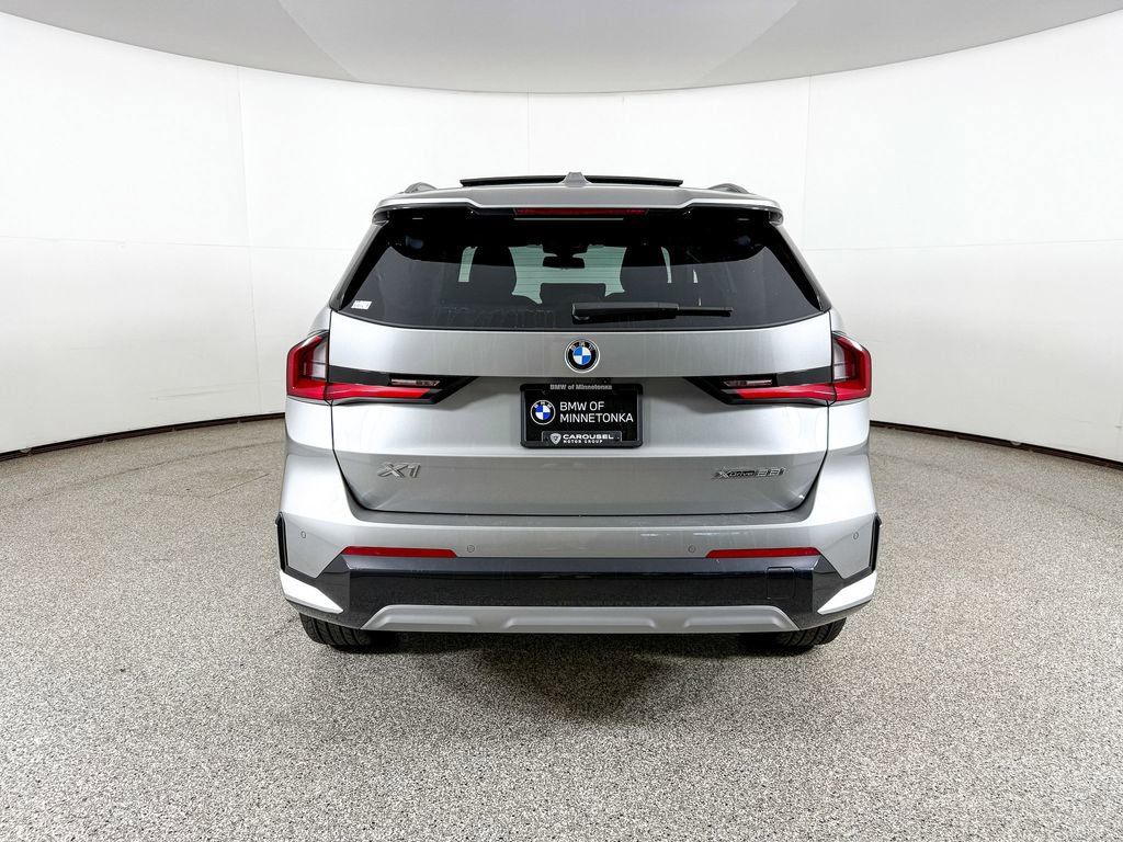 Thumbnail: 2025 BMW X1 - 14