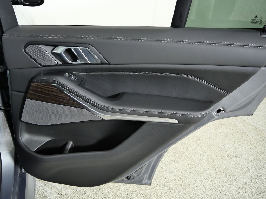 Thumbnail: 2026 BMW X5 - 25