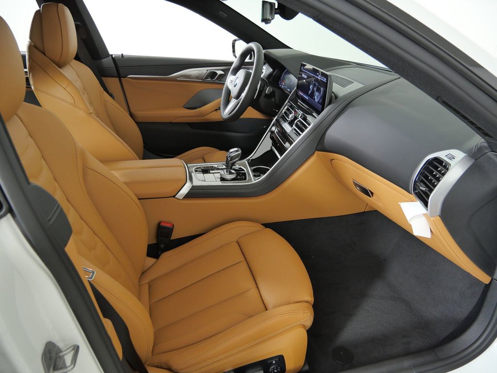 Thumbnail: 2026 BMW 8 Series - 20