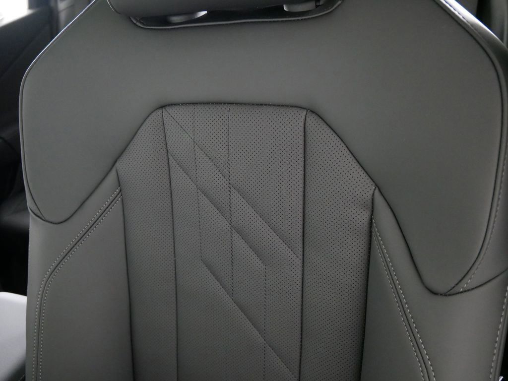 Thumbnail: 2025 BMW X3 - 33