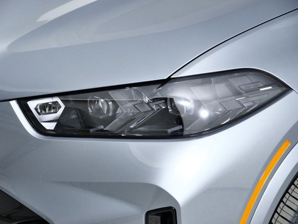 Thumbnail: 2026 BMW X5 - 3