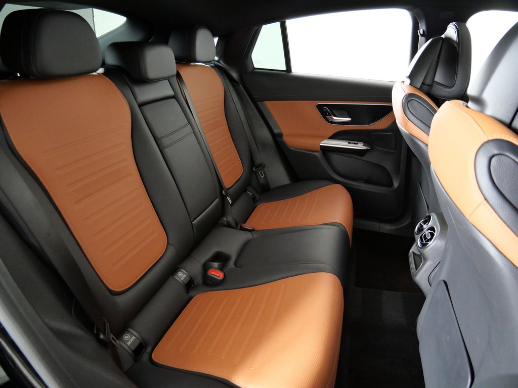 Thumbnail: 2024 Mercedes-Benz GLC - 27