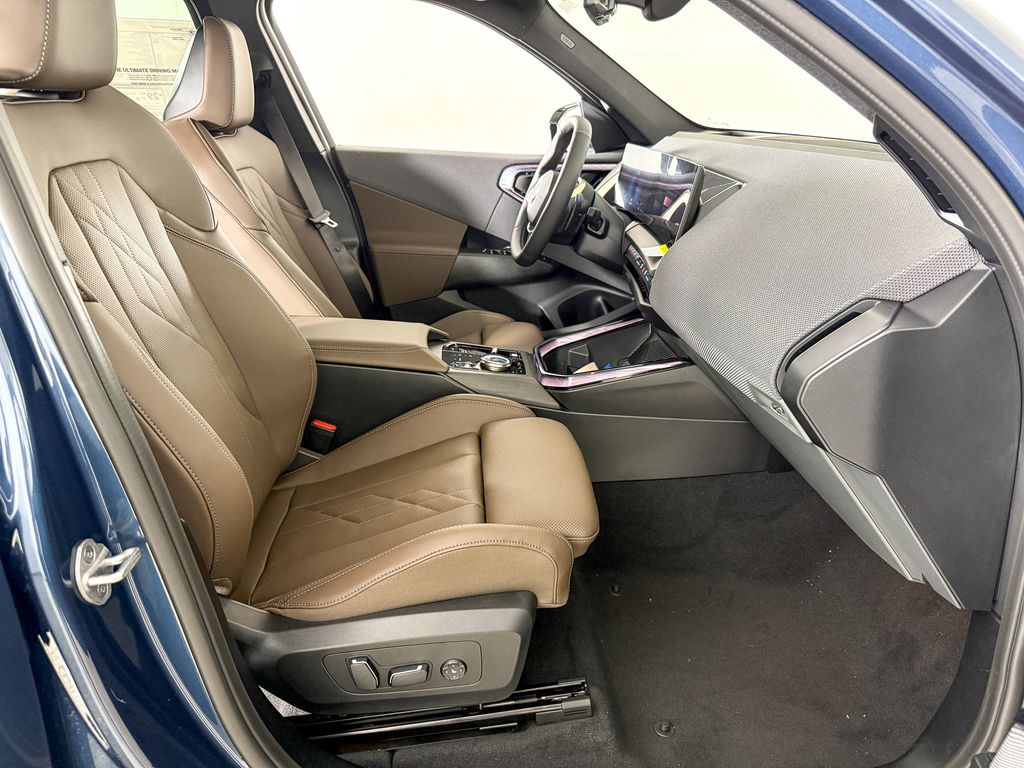 Thumbnail: 2025 BMW X3 - 20