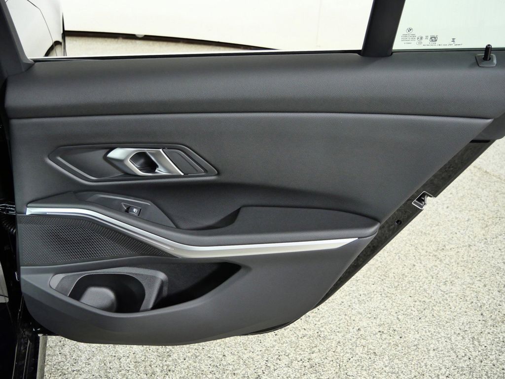 Thumbnail: 2026 BMW 3 Series - 24