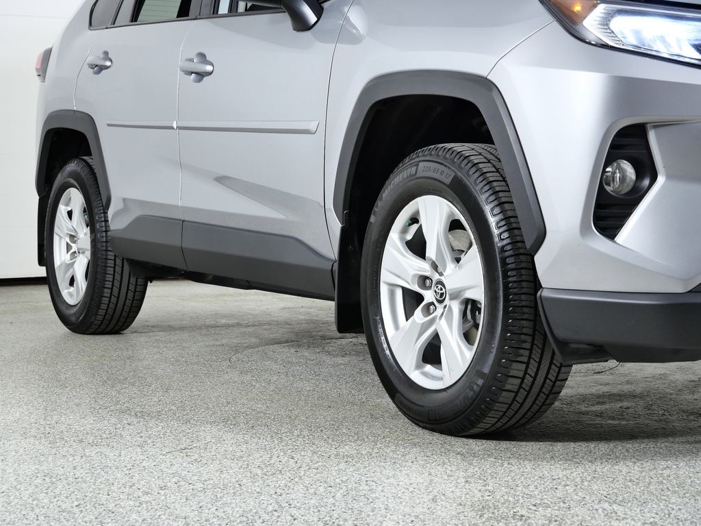 Thumbnail: 2021 Toyota RAV4 - 7