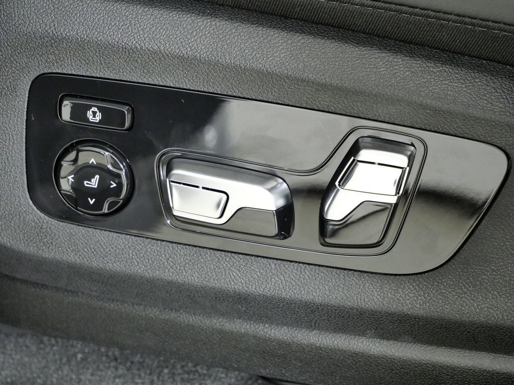 Thumbnail: 2026 BMW X5 - 41