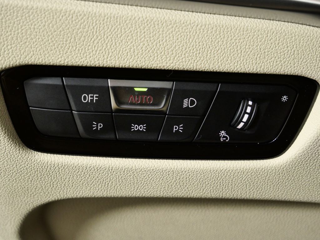 Thumbnail: 2025 BMW 4 Series - 42