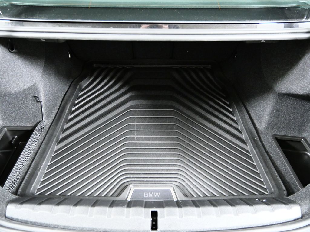 Thumbnail: 2025 BMW 4 Series - 26