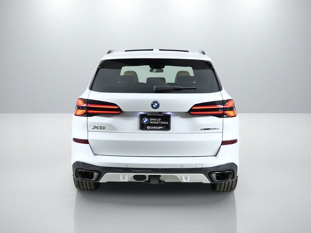 Thumbnail: 2026 BMW X5 - 10