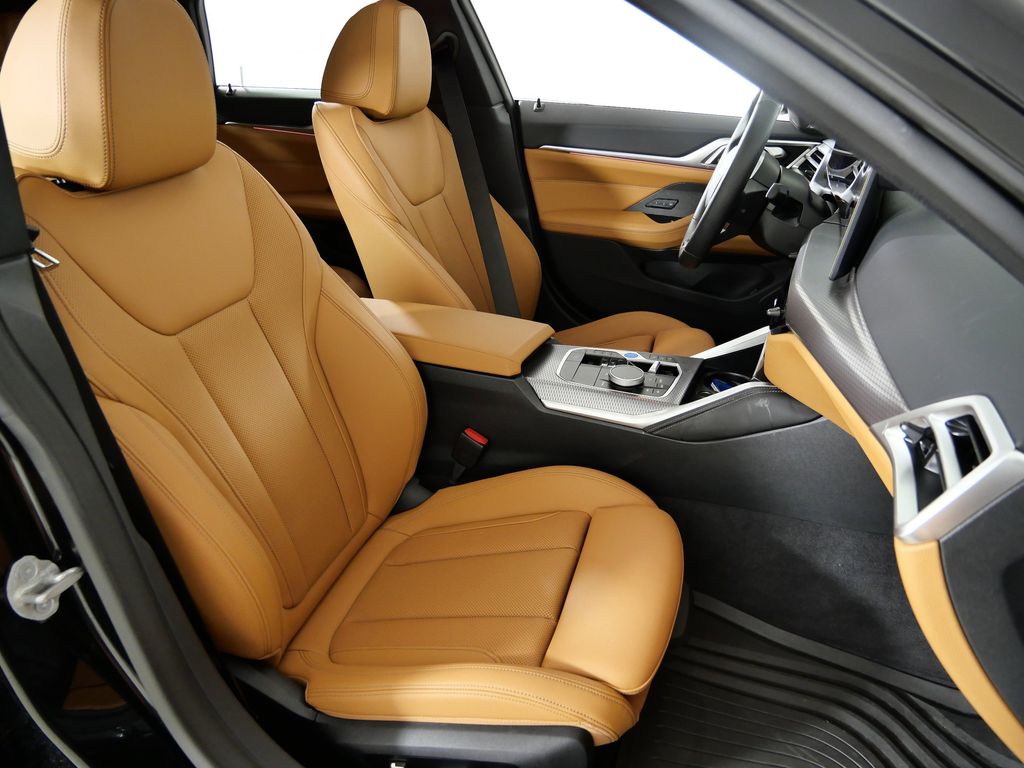 Thumbnail: 2025 BMW i4 - 26