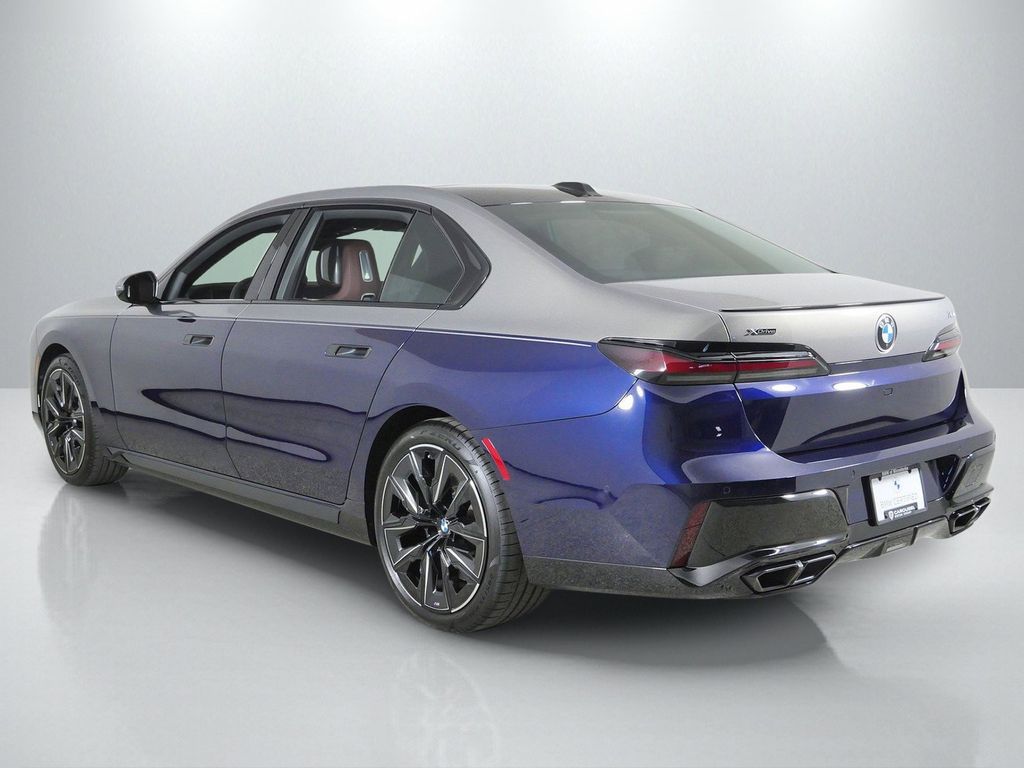 Thumbnail: 2023 BMW 7 Series - 17
