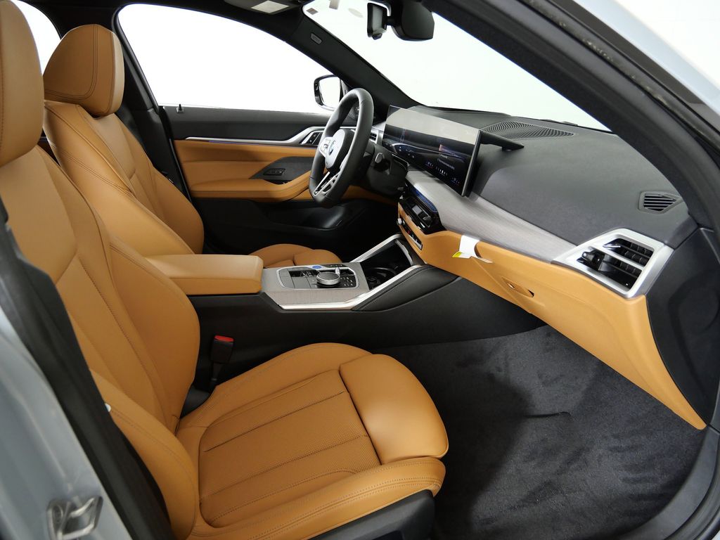 Thumbnail: 2026 BMW i4 - 20