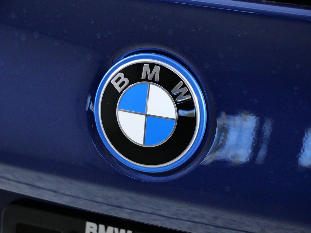 Thumbnail: 2026 BMW 5 Series - 11