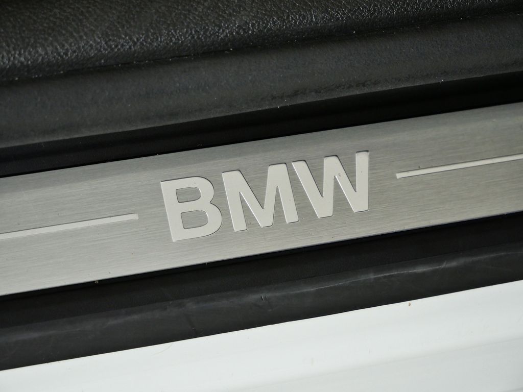 Thumbnail: 2023 BMW 3 Series - 28