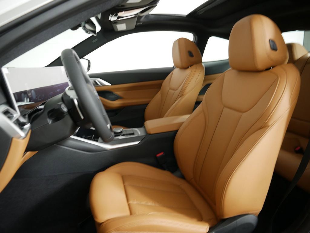 Thumbnail: 2025 BMW 4 Series - 30