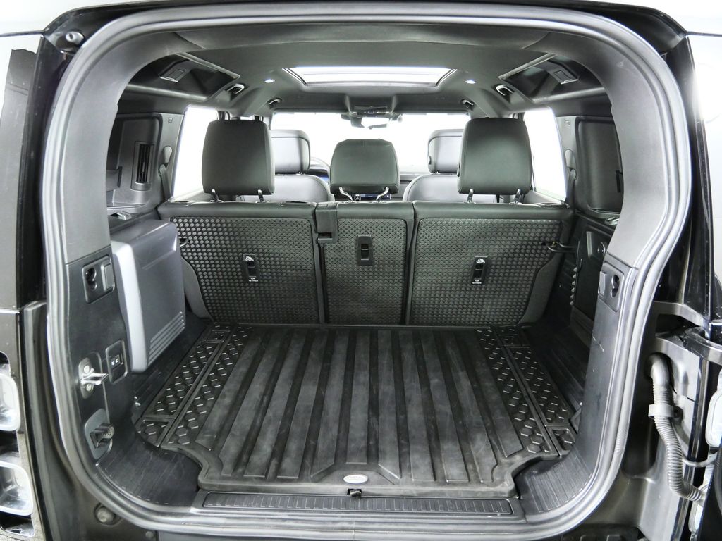 Thumbnail: 2024 Land Rover Defender - 29