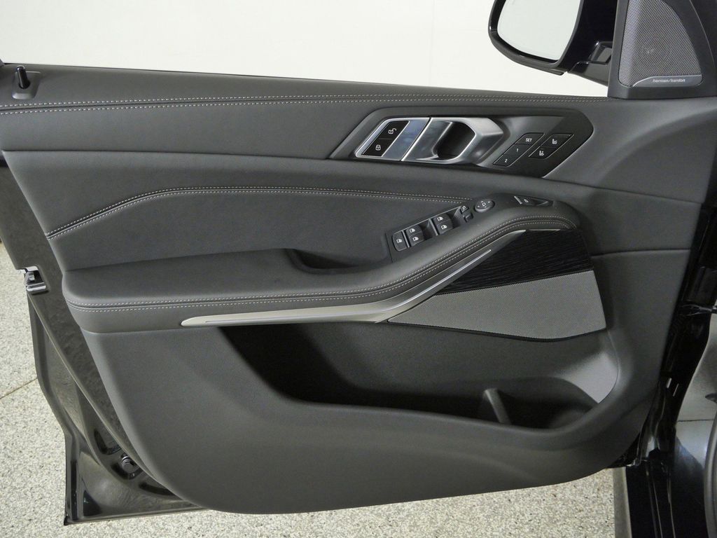 Thumbnail: 2026 BMW X5 - 34