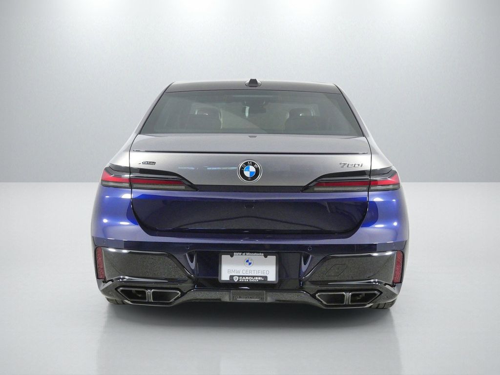Thumbnail: 2023 BMW 7 Series - 12