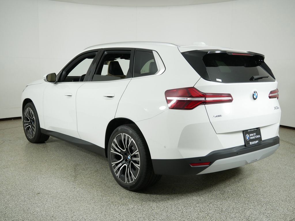 Thumbnail: 2025 BMW X3 - 15