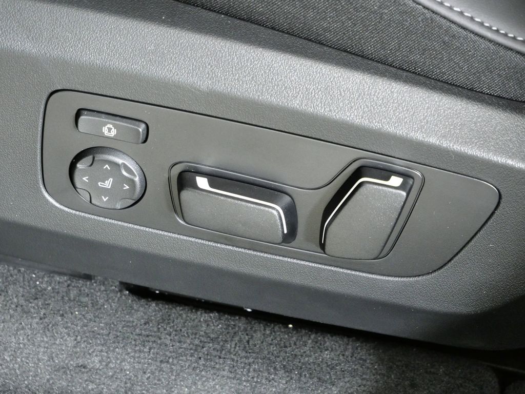 Thumbnail: 2026 BMW X3 - 37