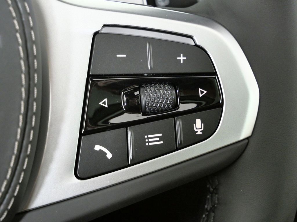Thumbnail: 2026 BMW X5 - 42
