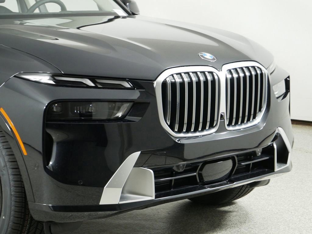 Thumbnail: 2026 BMW X7 - 3
