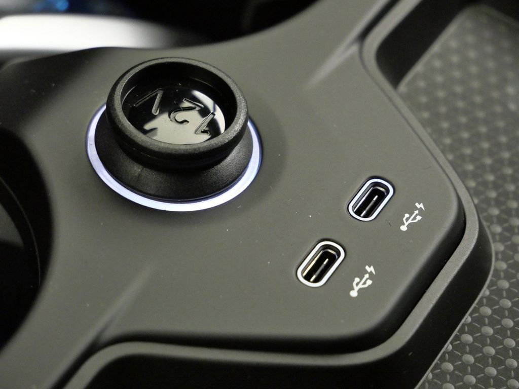 Thumbnail: 2026 BMW iX - 47
