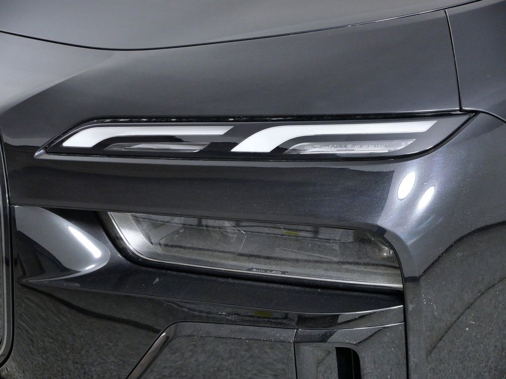 Thumbnail: 2026 BMW 7 Series - 3
