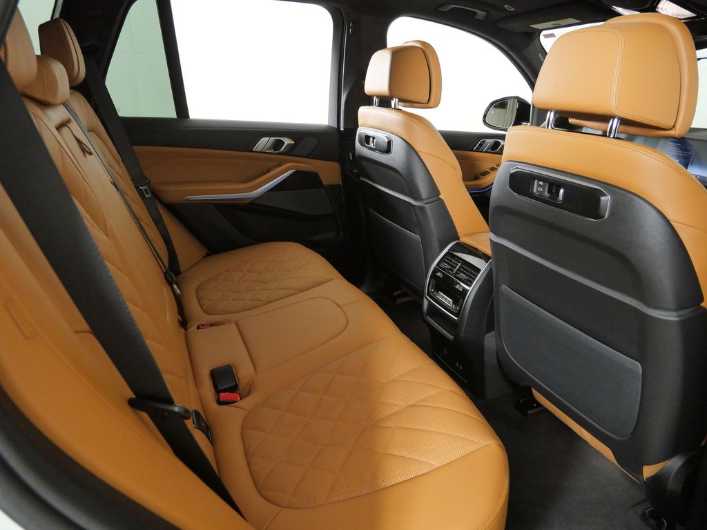 Thumbnail: 2026 BMW X5 - 26