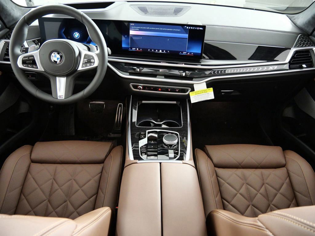 Thumbnail: 2026 BMW X7 - 6