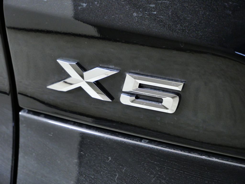 Thumbnail: 2026 BMW X5 - 13