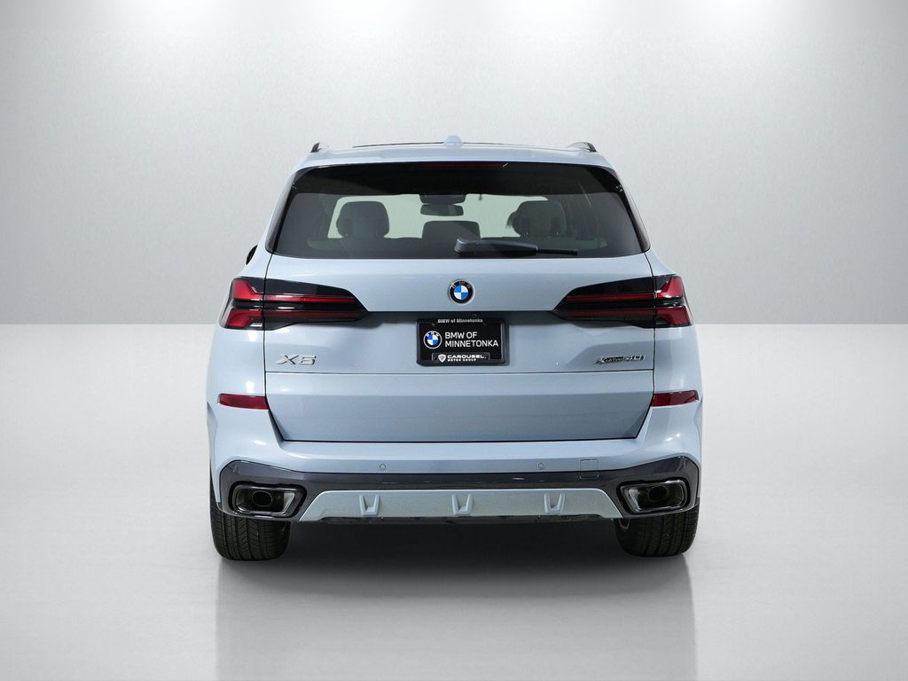 Thumbnail: 2026 BMW X5 - 10